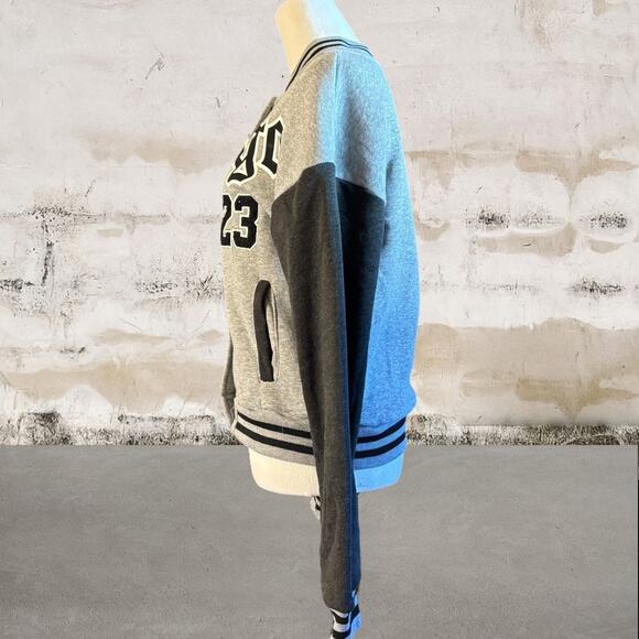 B Free NWT Women's Chicago Varsity Set Size Medium - Picture 3 of 6